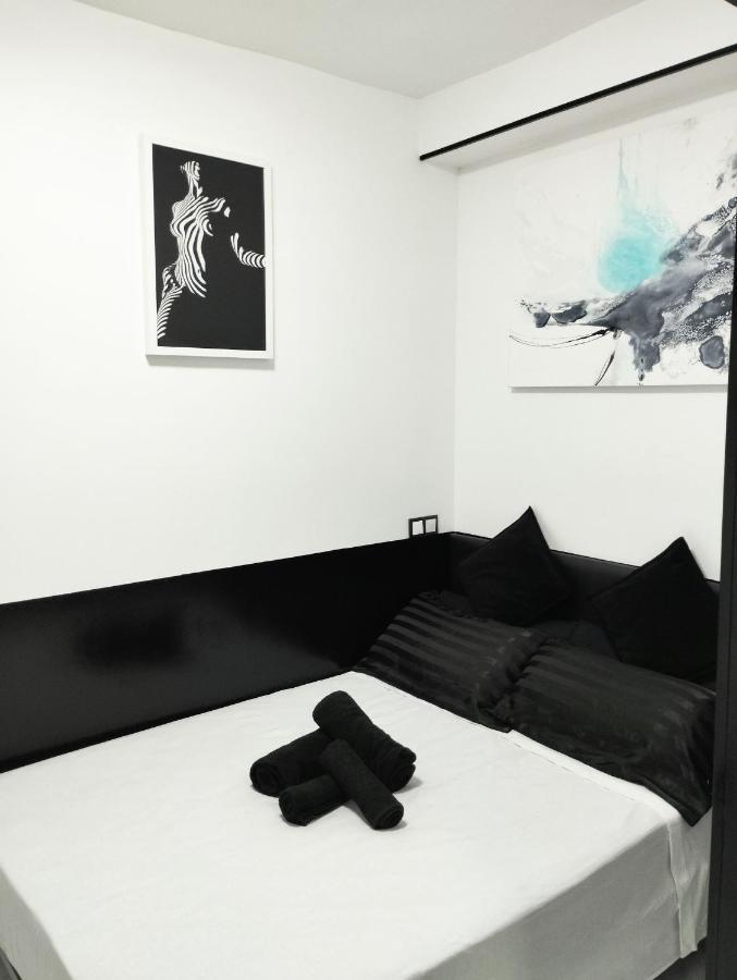 Vilapicina Hostal Barcelona Exterior photo